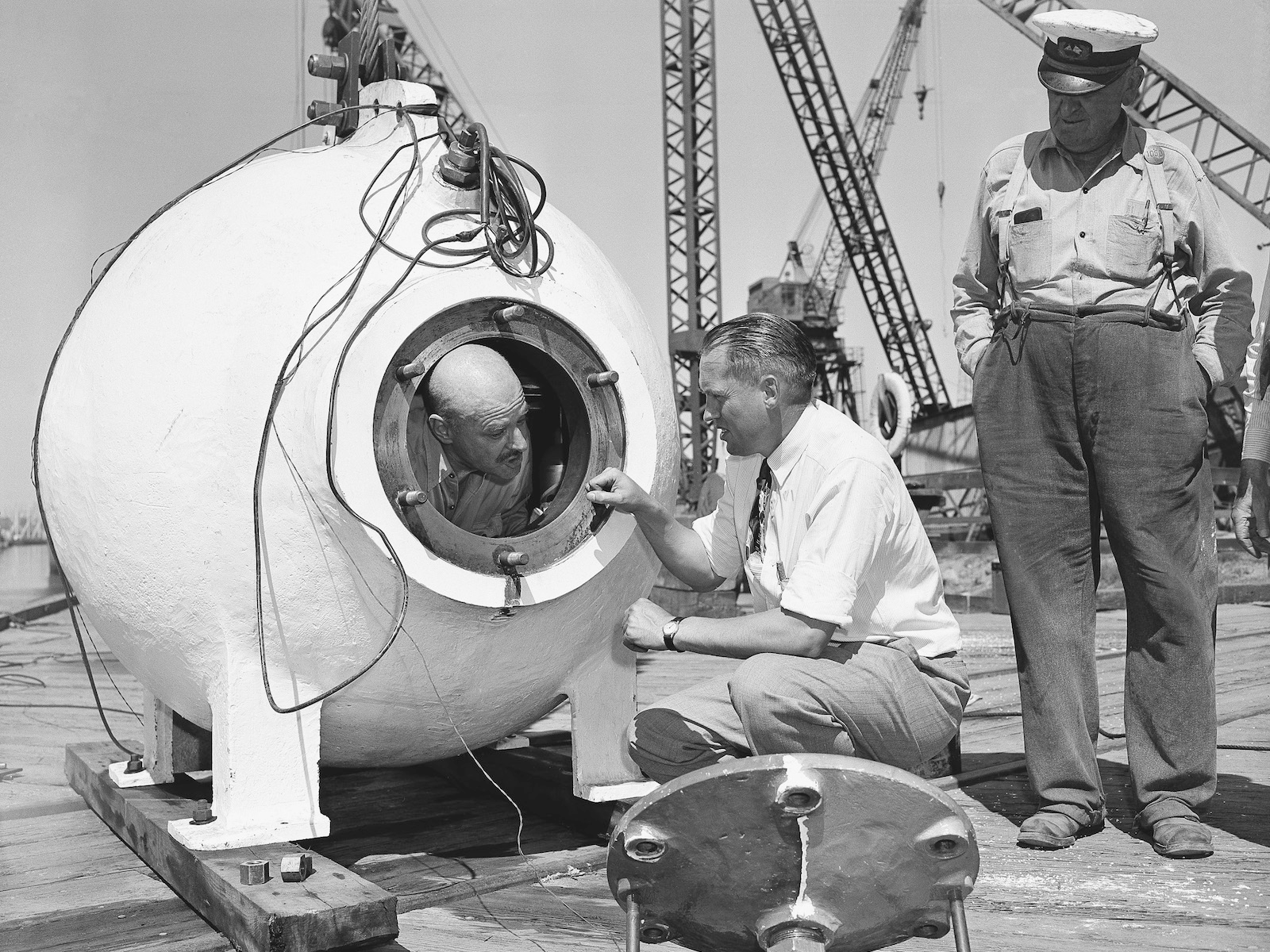 батискаф тритон виктор весково. Fnrs-2. батискаф старый. локатор батискафа 299. батискаф триест марианская впадина.