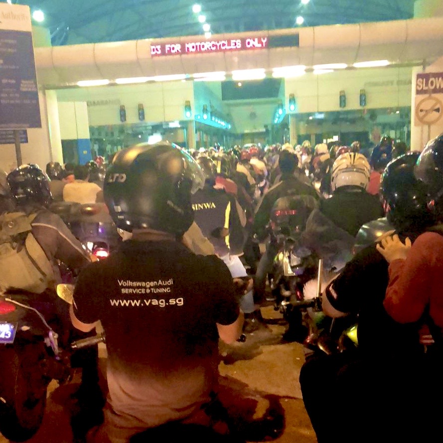 ADE ADE JE (A2J)